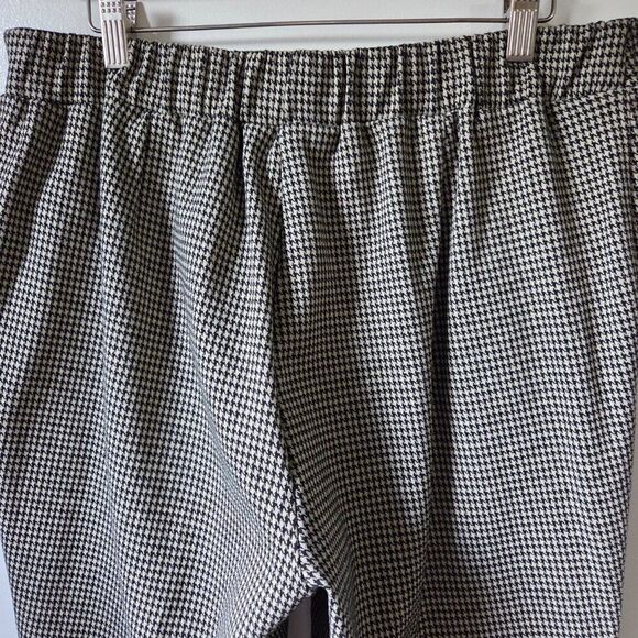 EUC NINE WEST HOUNDSTOOTH CURVY RELAXED CROP PANTS SIZE LARGE - Picture 9 of 14